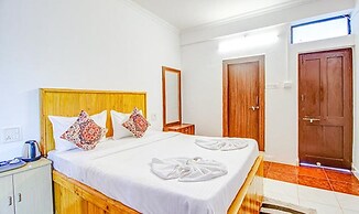 Fabhotel Pleasure Inn