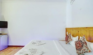 Fabhotel Pleasure Inn