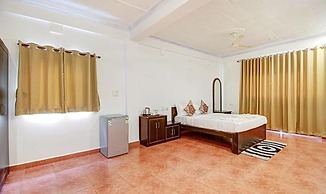 Fabhotel Pleasure Inn