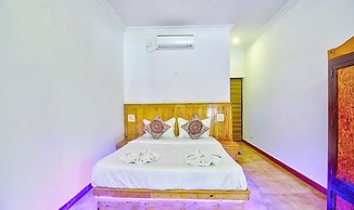 Fabhotel Pleasure Inn