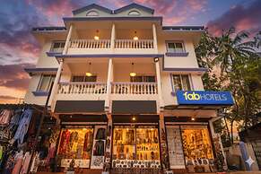 Fabhotel Grand Royal Palms