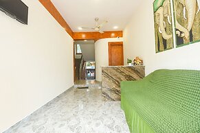 Fabhotel Grand Royal Palms