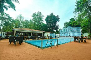 Fabhotel Grand Royal Palms