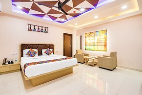 Fabhotel Prime Ravila Grand