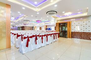 Fabhotel Prime Ravila Grand