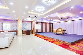 Fabhotel Prime Ravila Grand