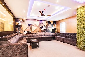 Fabhotel Prime Ravila Grand