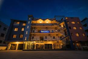 Fabhotel Ivory Pearl