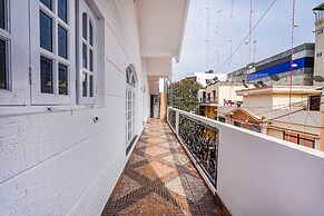 Fabhotel Ivory Pearl