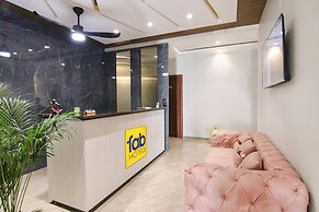 Fabhotel Prime Royal Court