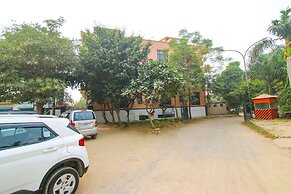 Fabhotel The Lavish Villa