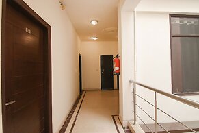 Fabhotel The Lavish Villa