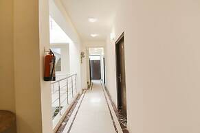 Fabhotel The Lavish Villa