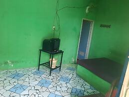 OYO Life  93023 Kost Bulan Karawang