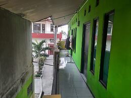 OYO Life  93023 Kost Bulan Karawang