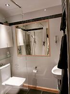 Private Garden Room - Rural Village