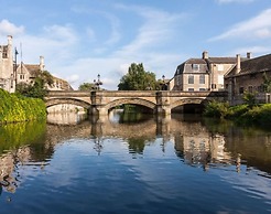 Private Garden Room - Rural Village