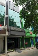 OYO Life 92878 Kost Padma Syariah