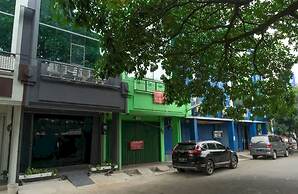 OYO Life 92878 Kost Padma Syariah