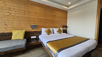 Yashshree Sanderling Mall Road