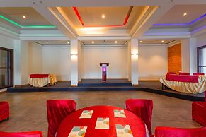 Yashshree Sanderling Mall Road