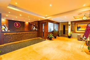 Yashshree Sanderling Mall Road