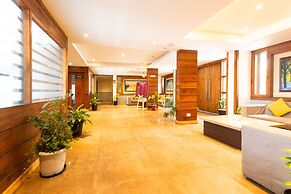 Yashshree Sanderling Mall Road