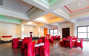 Yashshree Sanderling Mall Road