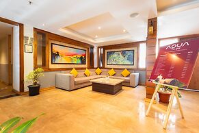 Yashshree Sanderling Mall Road
