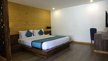 Yashshree Sanderling Mall Road