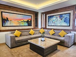 Yashshree Sanderling Mall Road