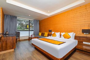 Yashshree Sanderling Mall Road