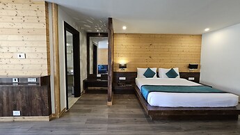 Yashshree Sanderling Mall Road