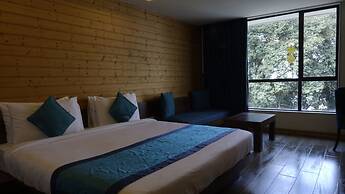 Yashshree Sanderling Mall Road