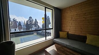 Yashshree Sanderling Mall Road