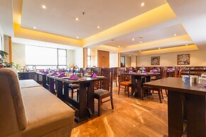 Yashshree Sanderling Mall Road