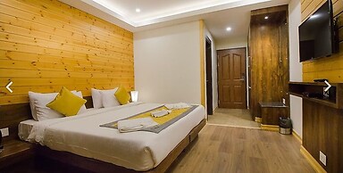 Yashshree Sanderling Mall Road