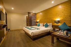 Yashshree Sanderling Mall Road