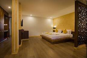 Yashshree Sanderling Mall Road