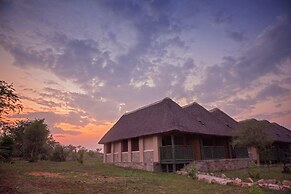 Tilenga Safari Lodge