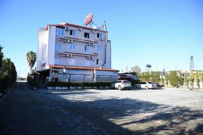 Hotel Bardhi