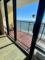 Stunning Oceanfront View! Heart Of The Golden Mile