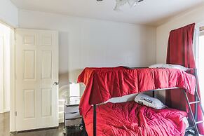 Cozy 3br Westland Retreat 3 Bedroom Home by RedAwning