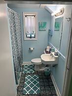 Beach Side Studio #1 Apts by Redawning