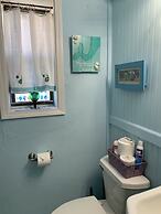 Beach Side Studio #1 Apts by Redawning