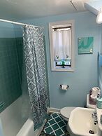 Beach Side Studio #1 Apts by Redawning