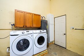 Fort Myers Getaway w/ Hendry Creek Access!