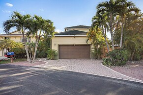 Fort Myers Getaway w/ Hendry Creek Access!