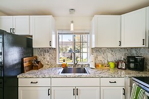 1 Mi to Downtown Salem: Studio w/ Fire Pit Access