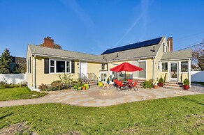 1 Mi to Downtown Salem: Studio w/ Fire Pit Access